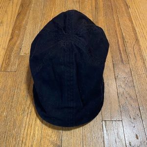 Levi Flat Hat - Black